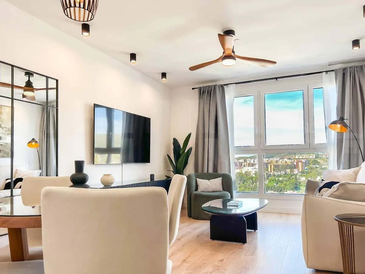Apartamento Modern Sky-Rise Living With Pool And Parking Rems Málaga