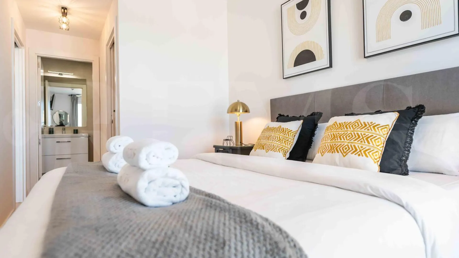 Appartamento Modern Sky-Rise Living With Pool And Parking Rems Málaga Spagna