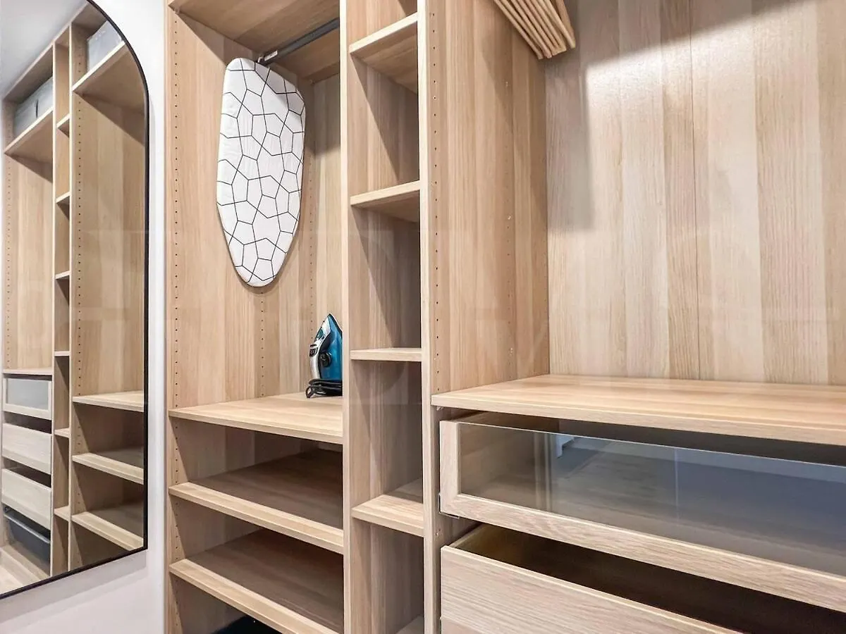 Apartment Ferienwohnung Modern Sky-Rise Living With Pool And Parking Rems Málaga Spanien