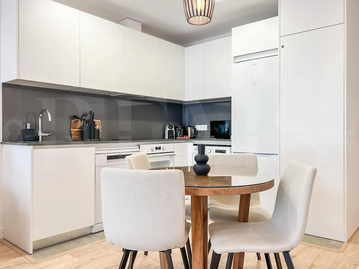 Modern Sky-Rise Living With Pool And Parking Rems Apartment Malaga Spain